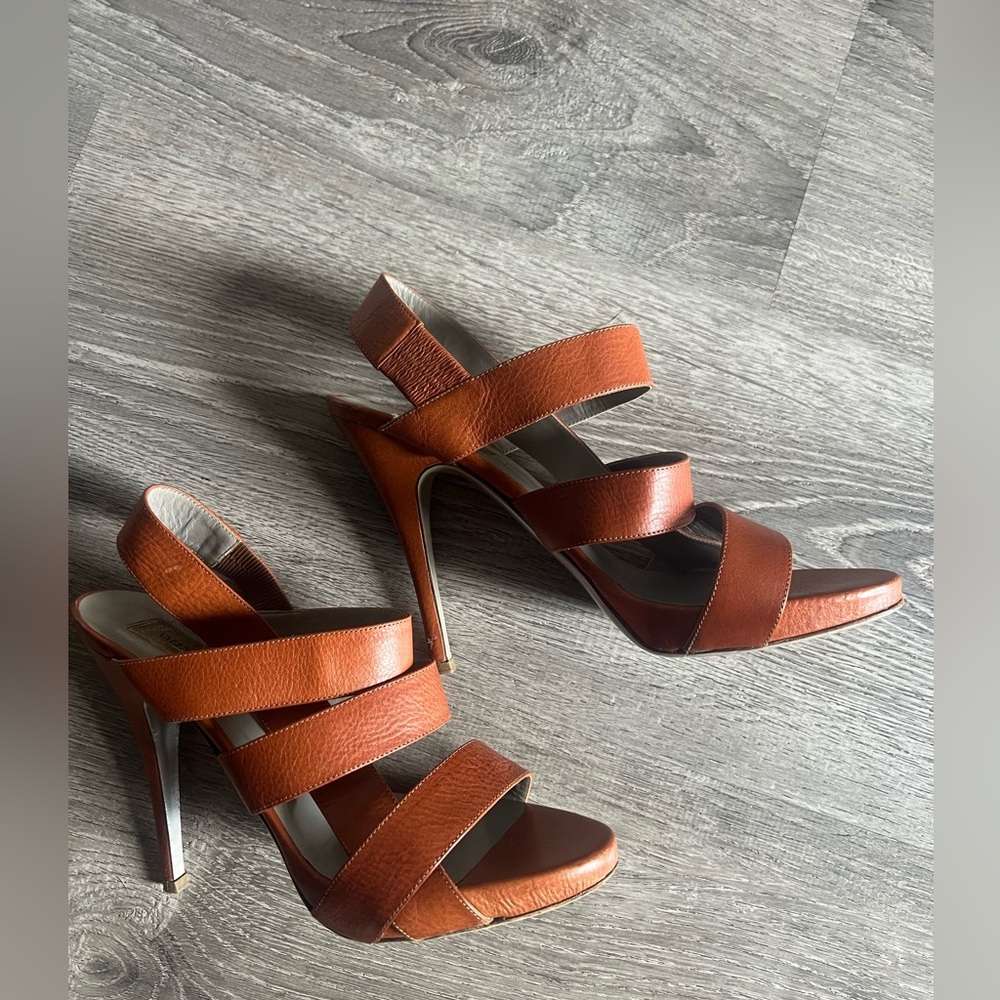Valentino tan sling back heels - Picture 3 of 4